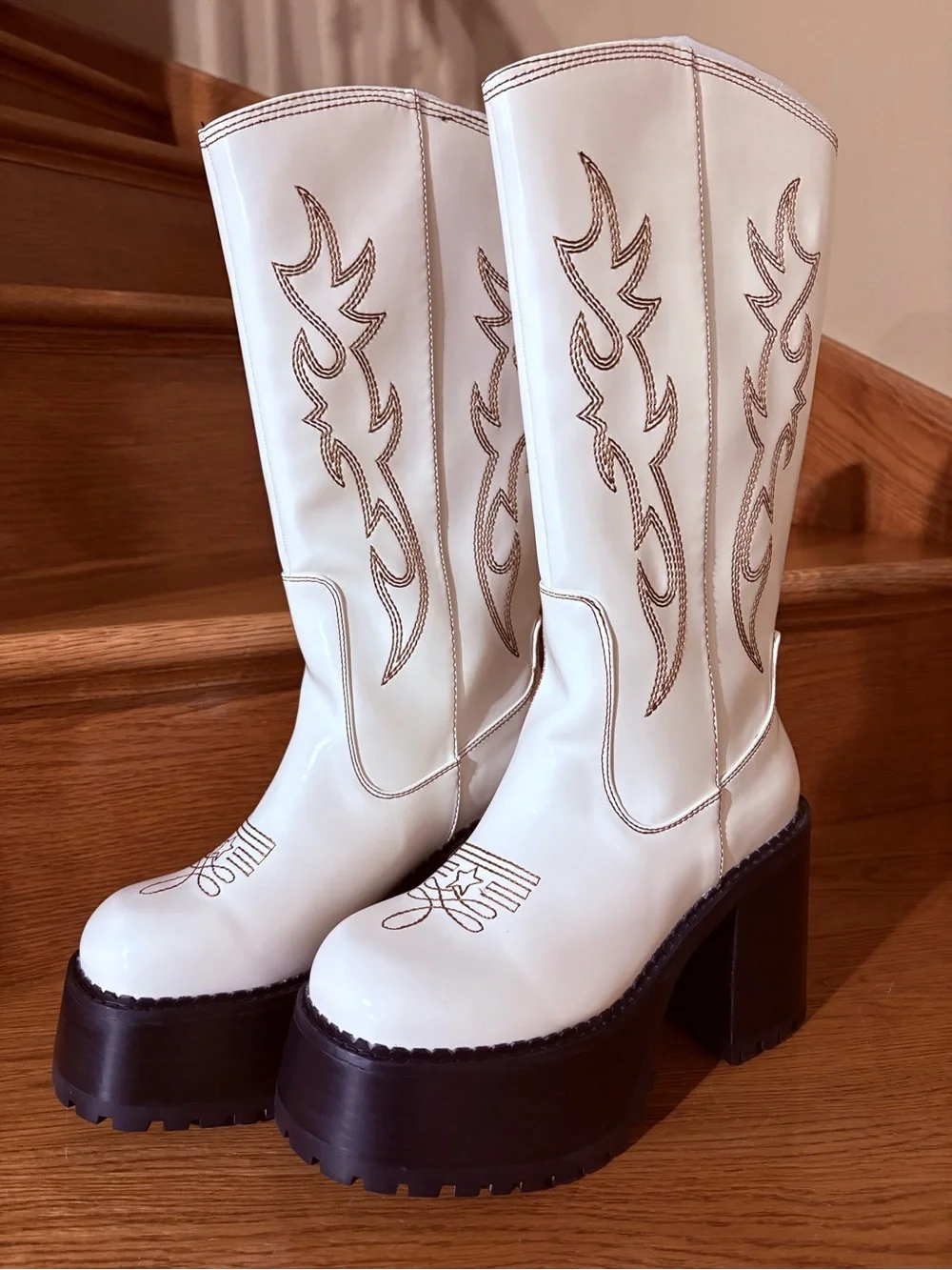 NEW Current Mood CANYON TOWN Bratz Western Cowboy Y2K Platform Boots Off White 9